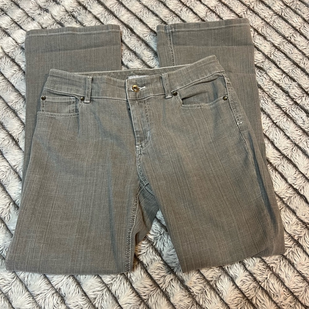 Chico’s Platinum Bootcut/Flare Grey Jeans w Rhinestone Back Pocket Detail